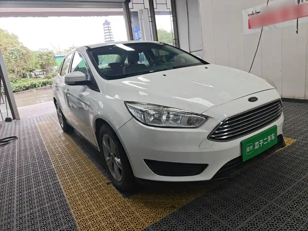 Ford Focus 2018 — фото 4