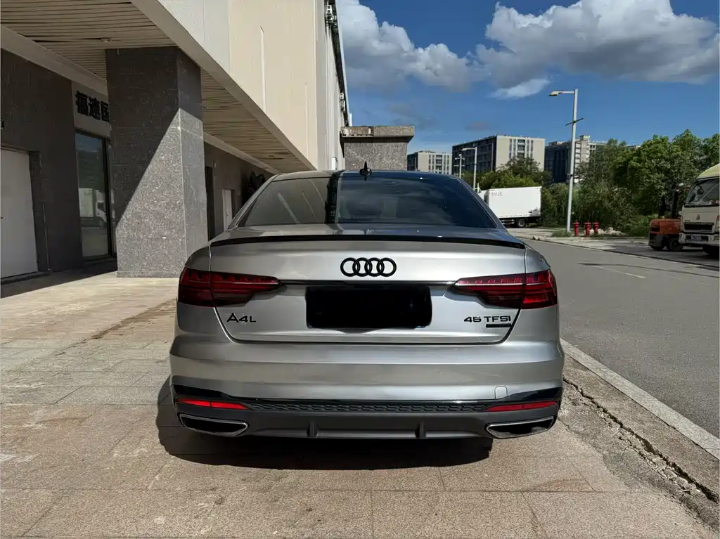 Audi A4L 2020