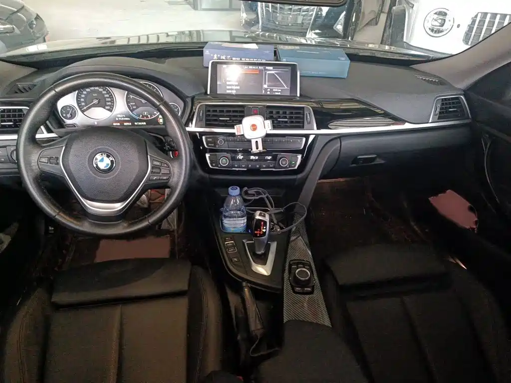 BMW 3 Series GT 2018 — фото 13