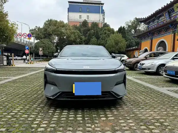 Geely Galaxy L6 2024