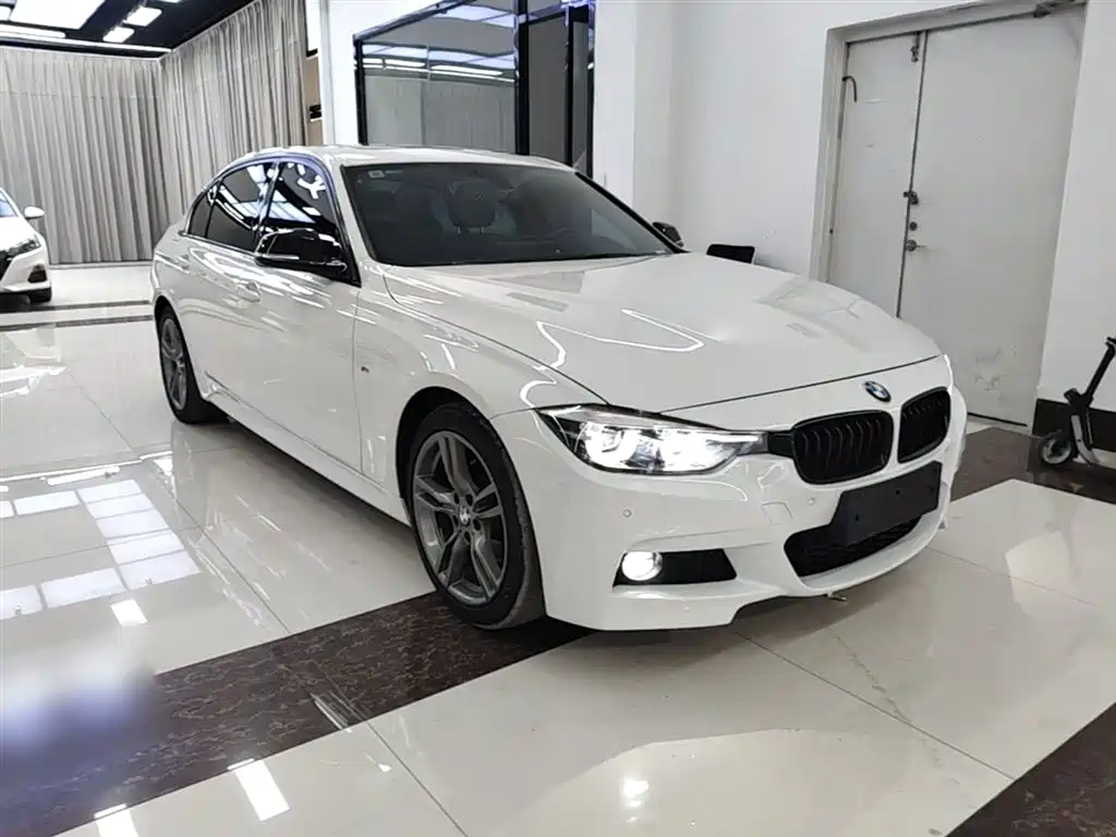 BMW 3 Series 2018 — фото 4