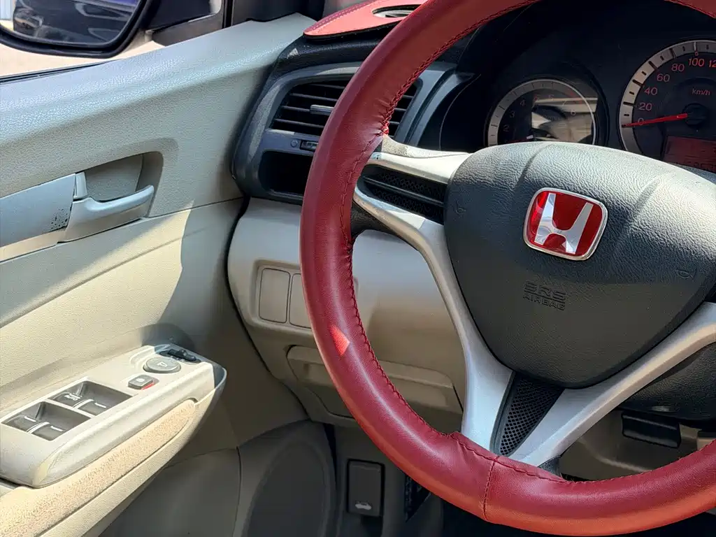 Honda City Classic 2011 — фото 11