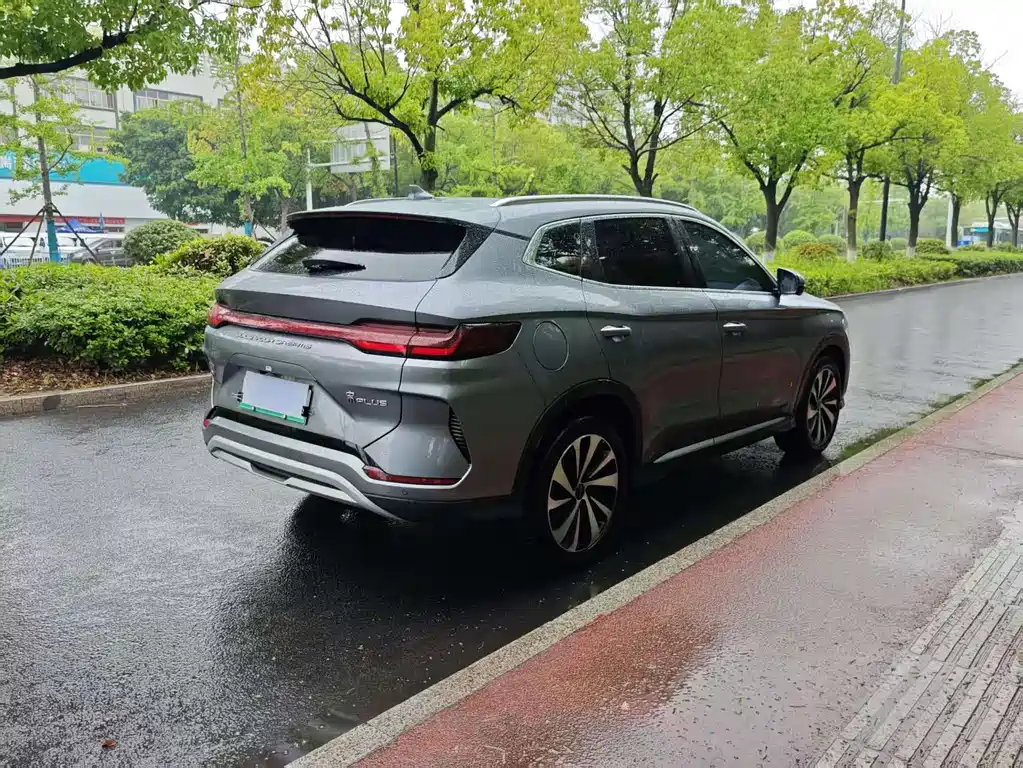 BYD Song PLUS New Energy 2023 — фото 4