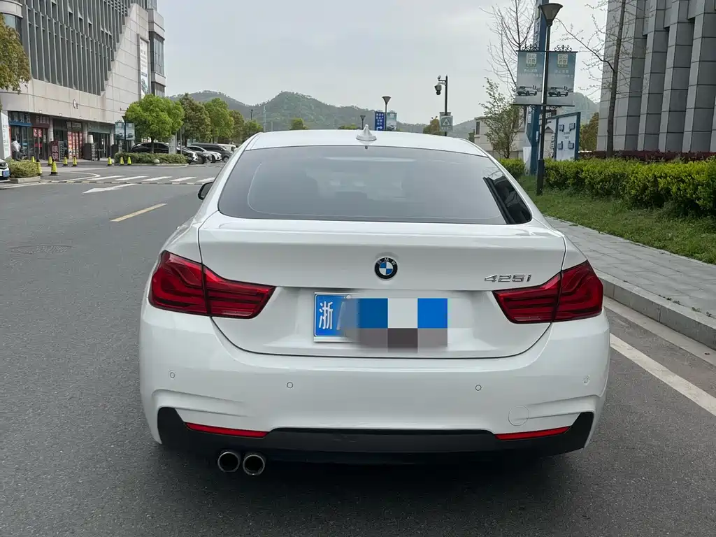 BMW 4 Series 2018 — фото 10