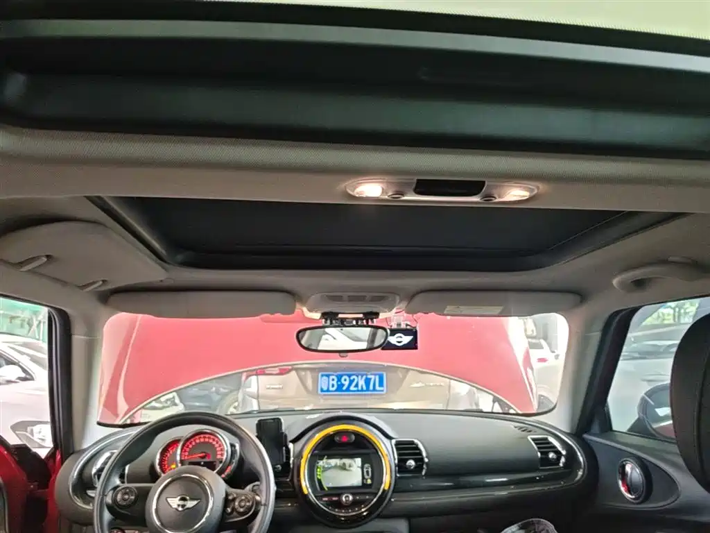 MINI Clubman 2018 — фото 18