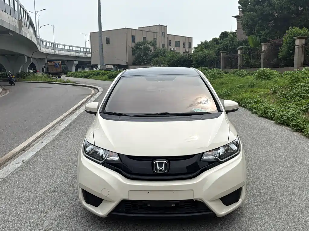 Honda Fit 2017 — фото 2