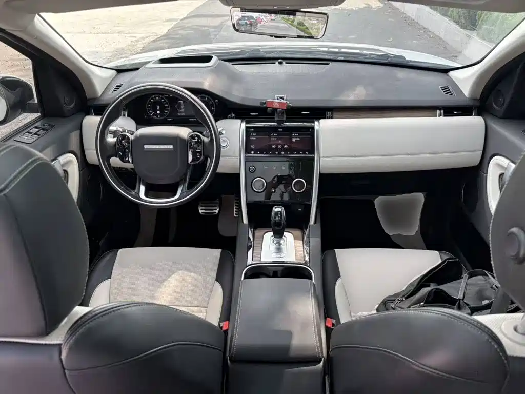 Land Rover Discovery Sport 2020 — фото 10