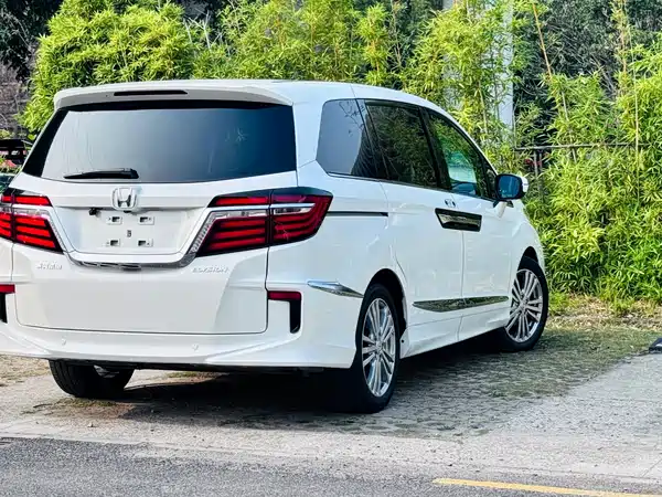 Honda Elysion 2017