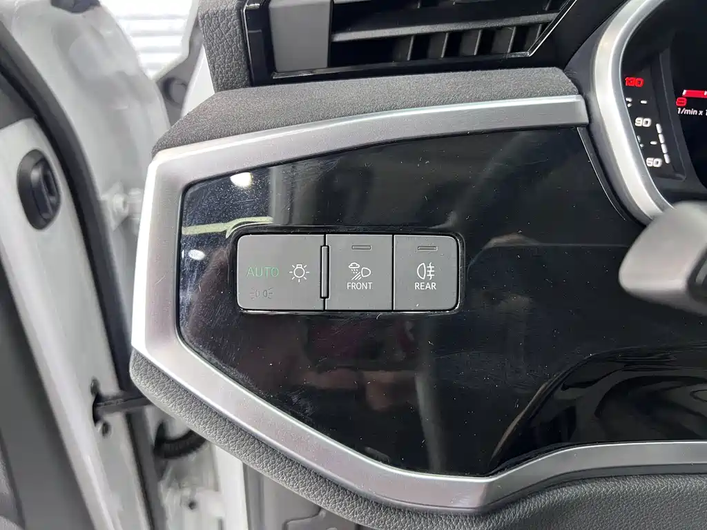 Audi Q3 2022 — фото 17