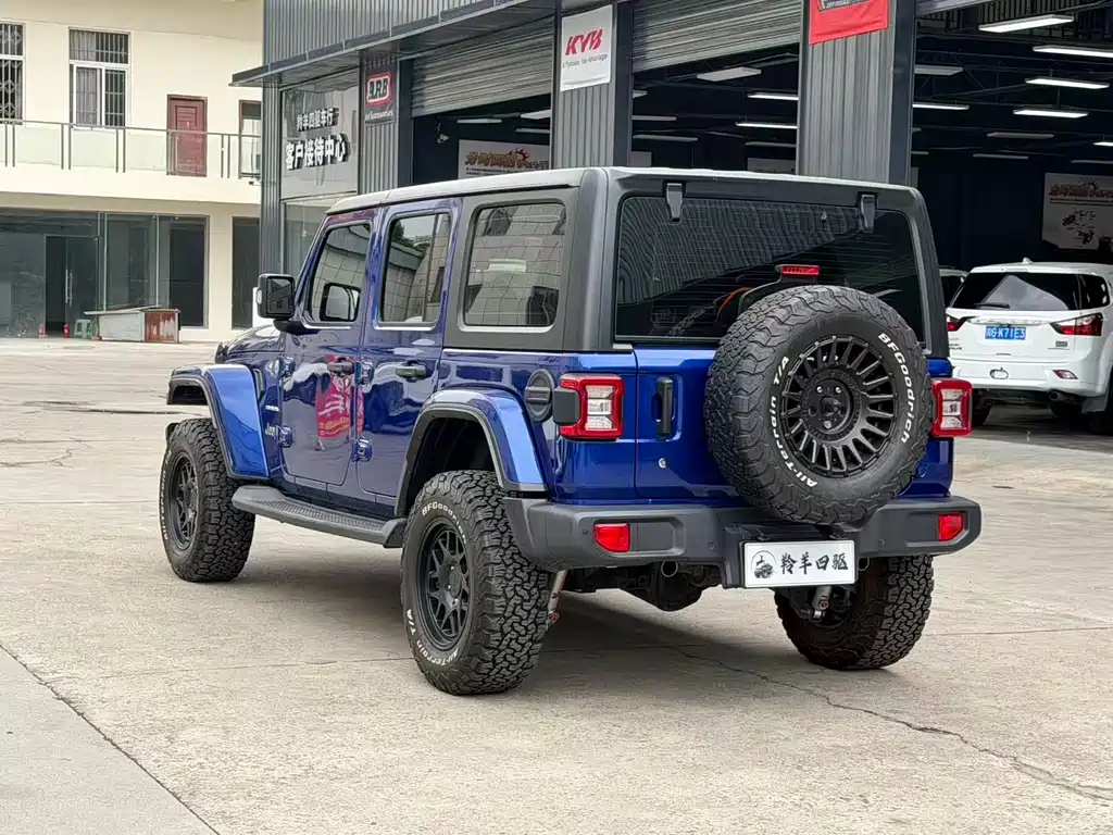 Jeep Wrangler 2019 — фото 11