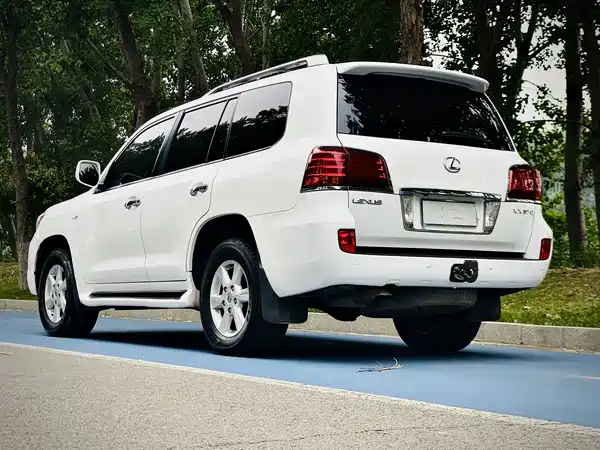 Lexus LX 2009