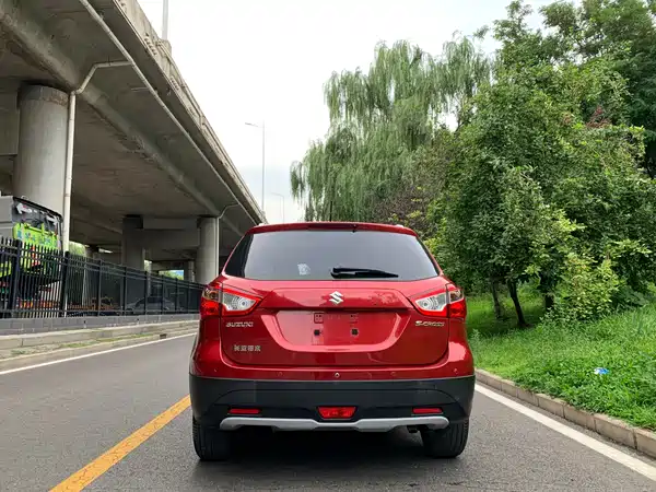 Suzuki S-Cross 2014