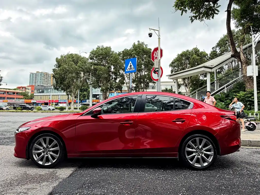 Mazda 3 Axela 2021