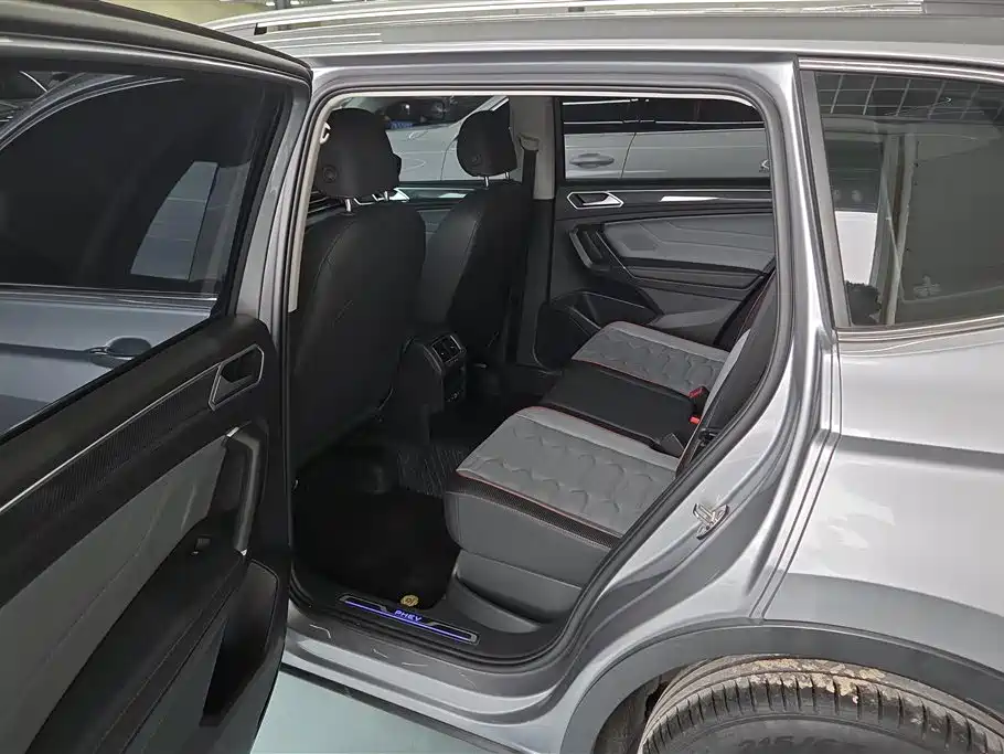 Volkswagen Tiguan L PHEV 2021 — фото 11