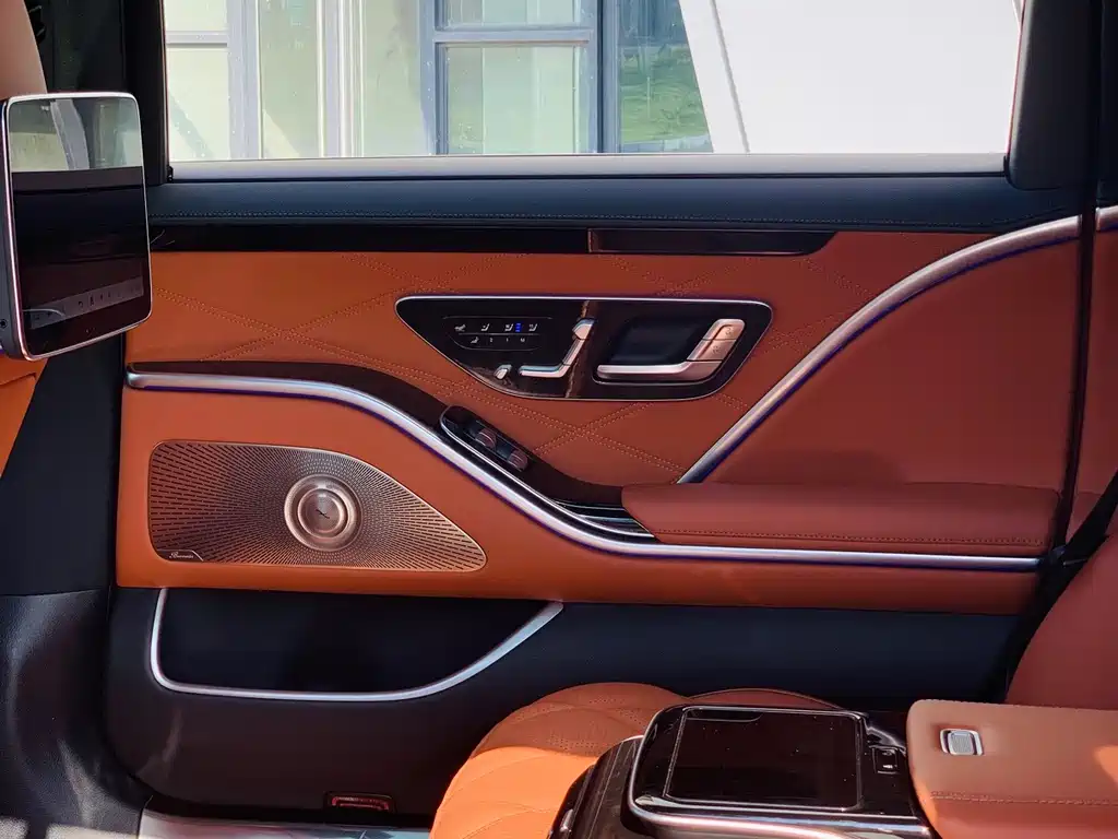 Mercedes-Benz Maybach S-Class 2023 — фото 23