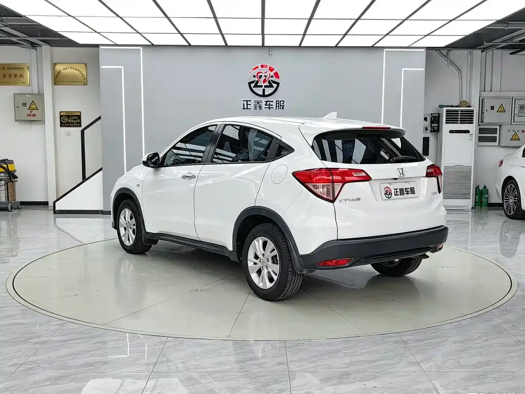 Honda Vezel 2015 — фото 16