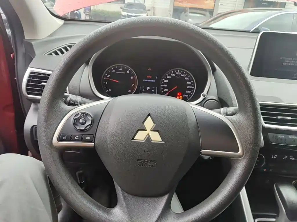 Mitsubishi Eclipse Cross 2019 — фото 11