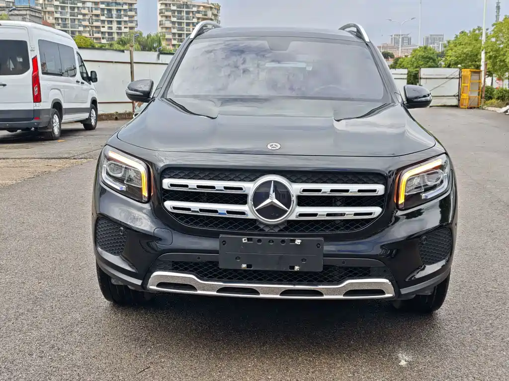 Mercedes-Benz GLB 2021