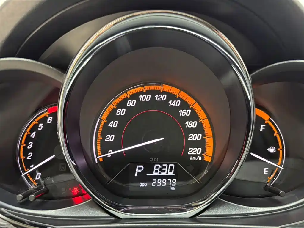 Toyota Yaris L 2022 — фото 10