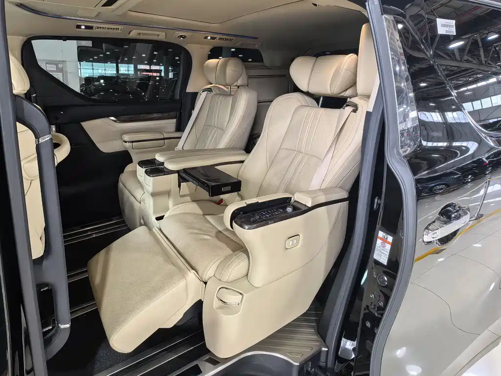 Toyota Alphard 2019 — фото 10