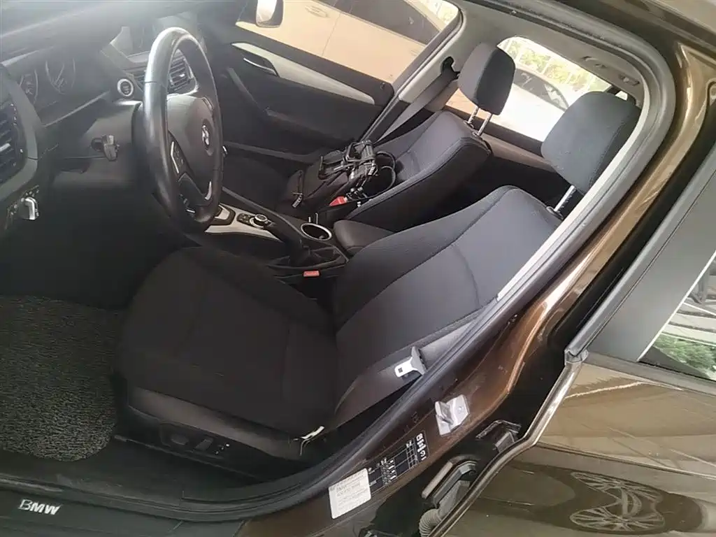 BMW X1 2014 — фото 15