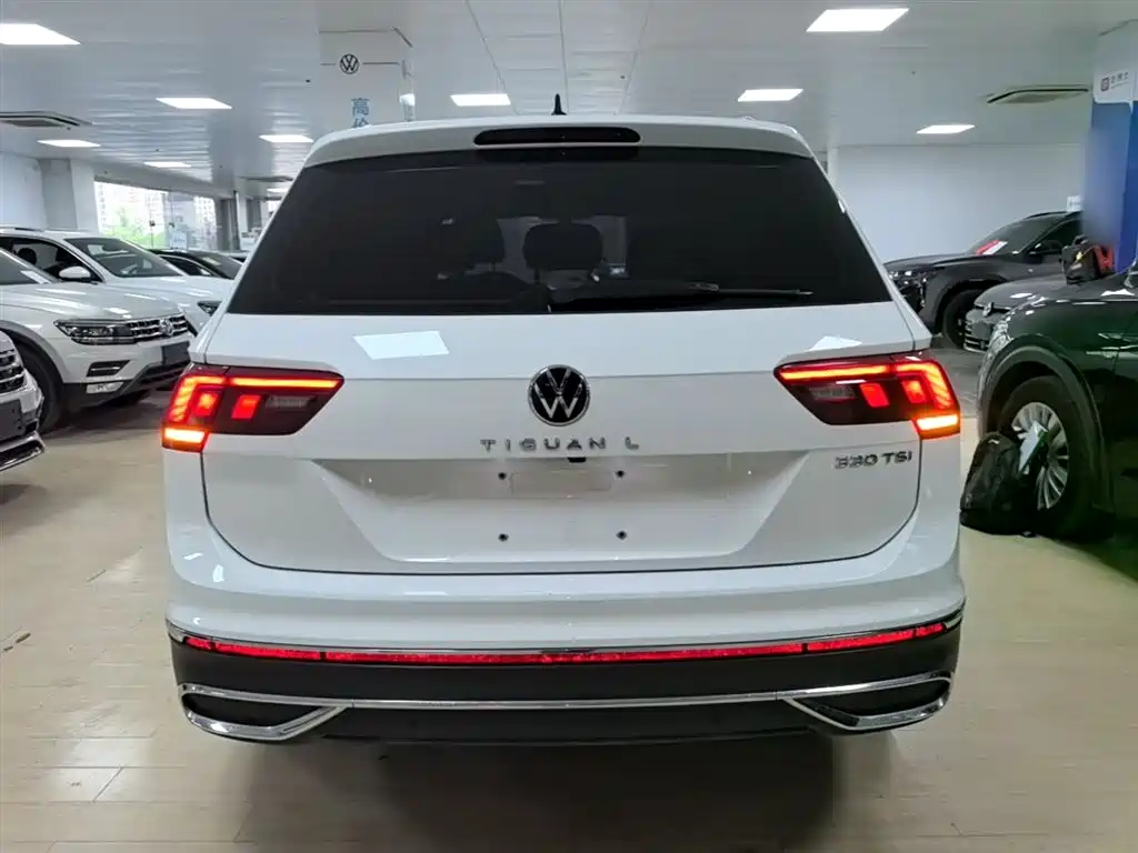 Volkswagen Tiguan L 2022 — фото 6