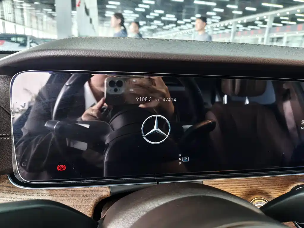 Mercedes-Benz E-Class 2022 — фото 13