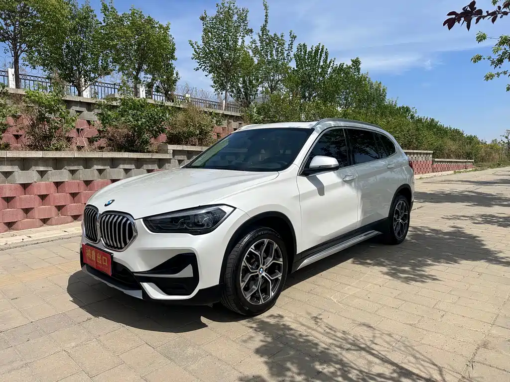 BMW X1 2022 — фото 1