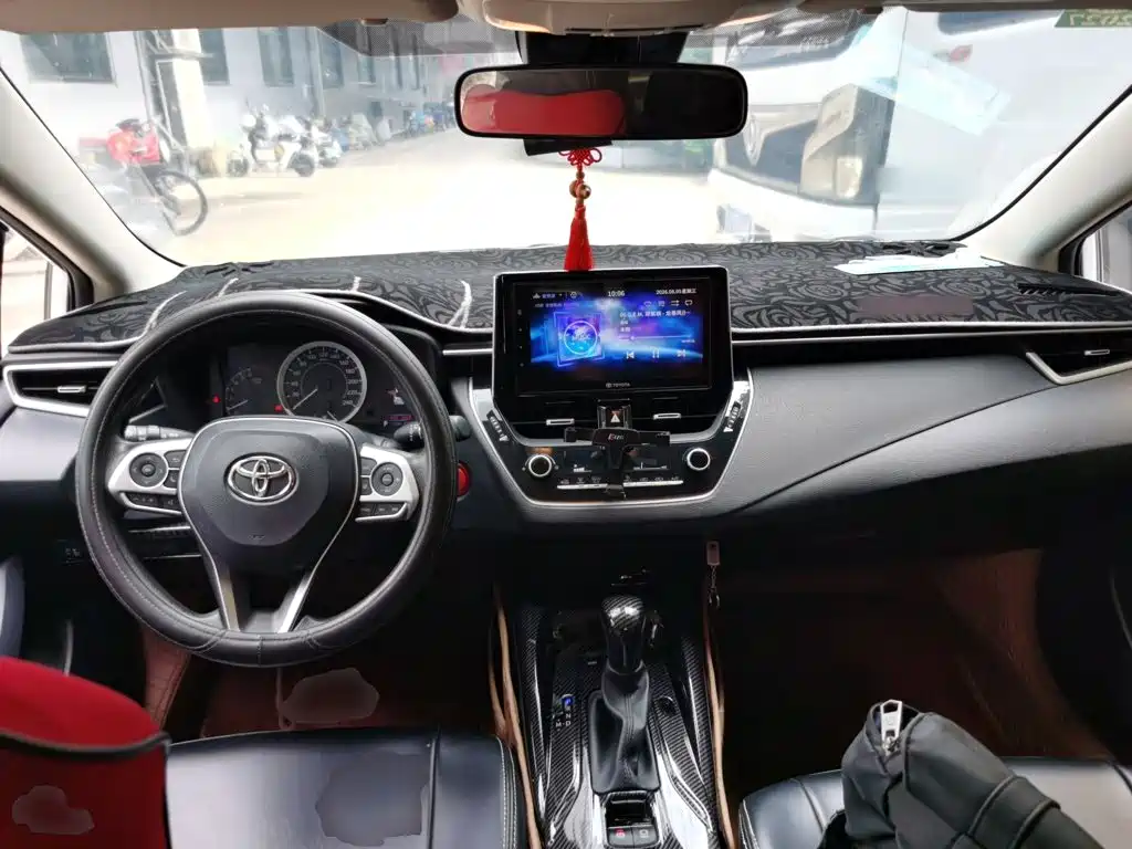 Toyota Corolla 2019 — фото 10