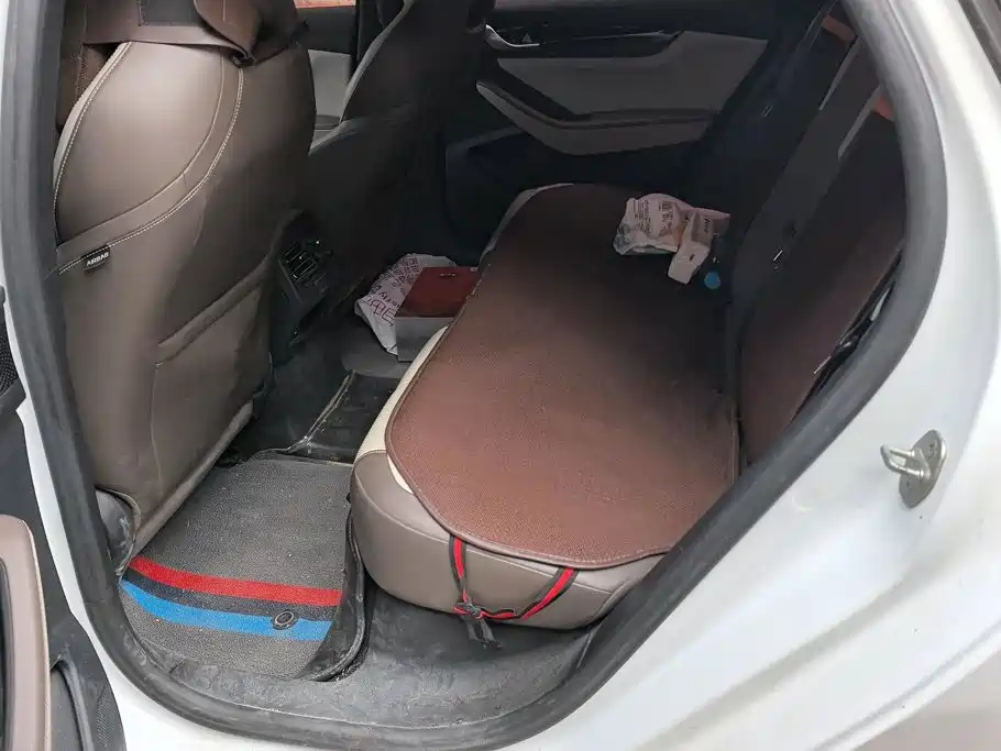 BYD Qin PLUS 2023 — фото 11