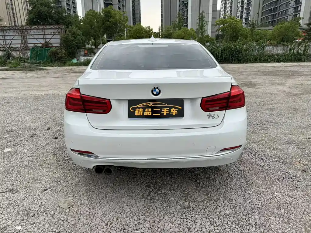 BMW 3 Series 2017 — фото 10