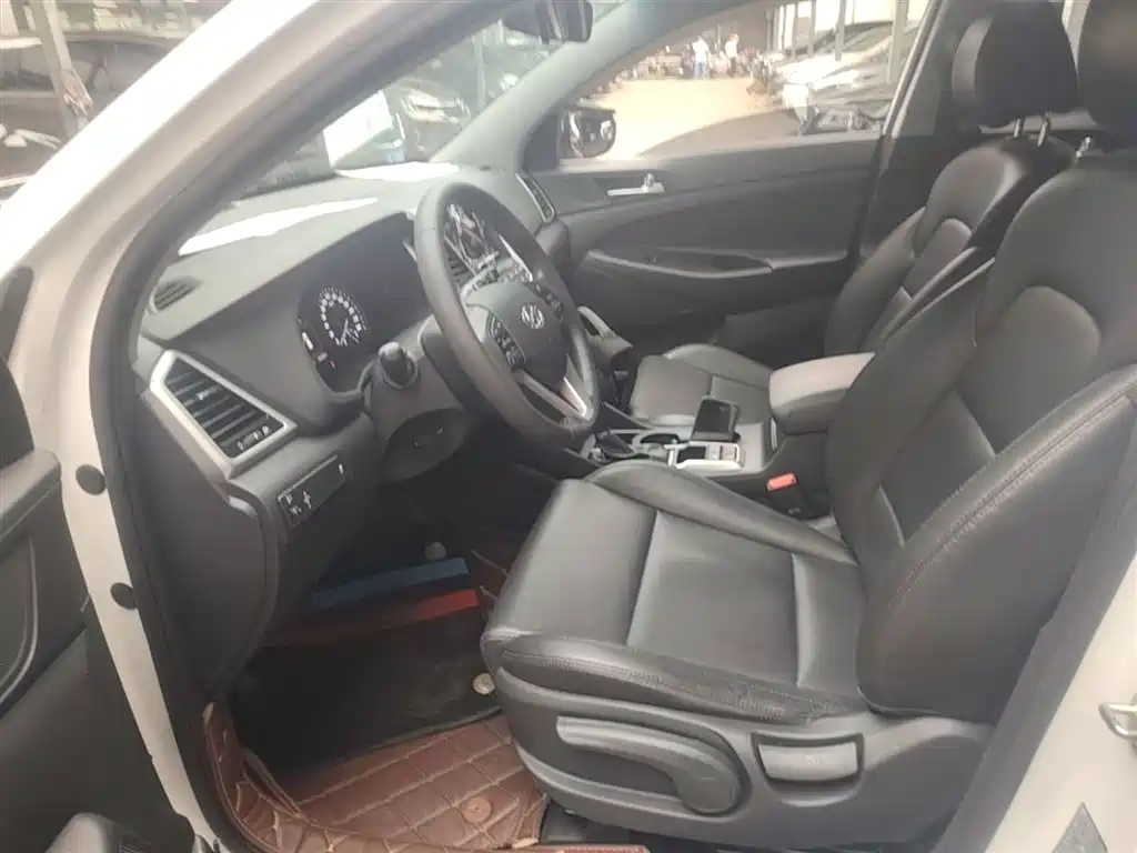 Hyundai Tucson 2016 — фото 15