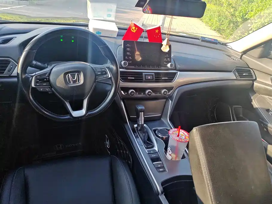 Honda Accord 2020 — фото 12