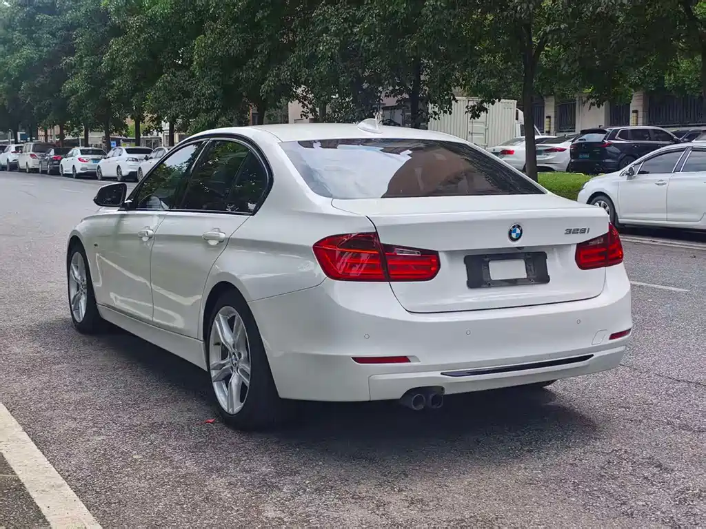BMW 3 Series 2015 — фото 5