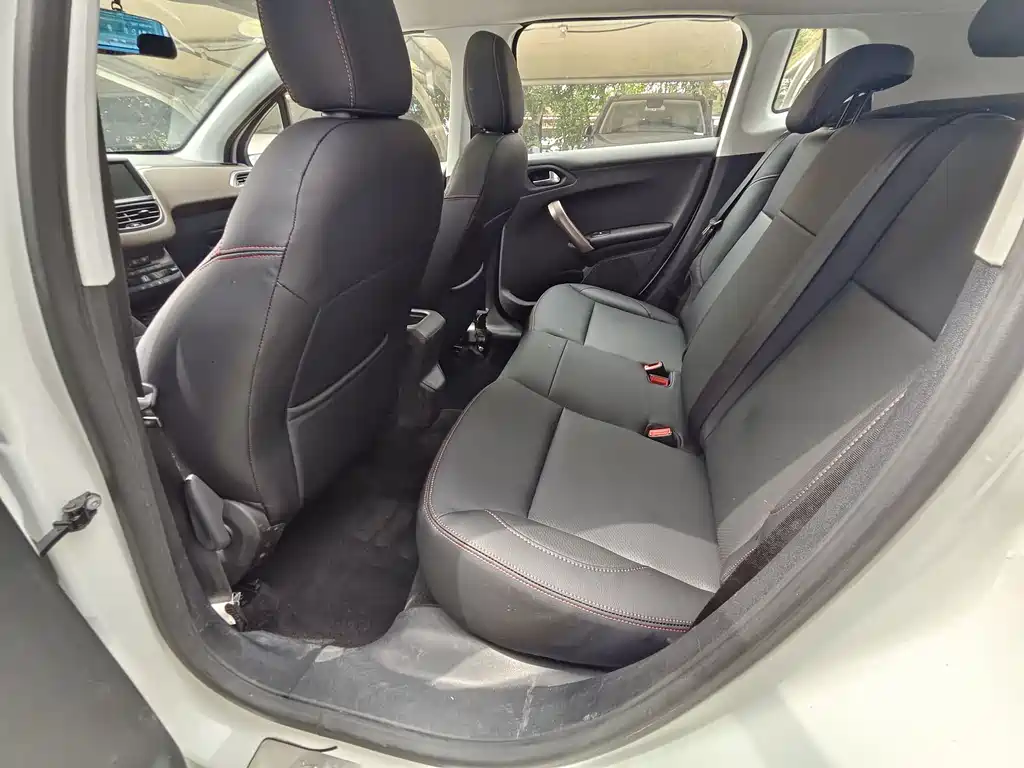 Peugeot 2008 2014