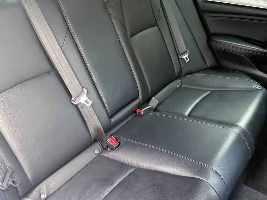 Honda Accord 2020 — фото 10