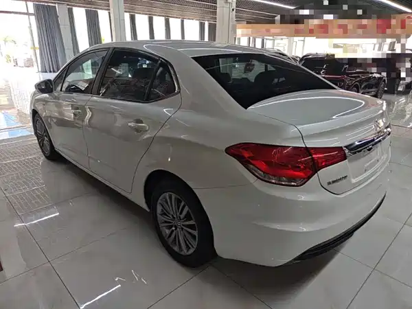 Citroën C4L 2014