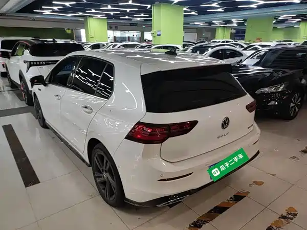 Volkswagen Golf 2023