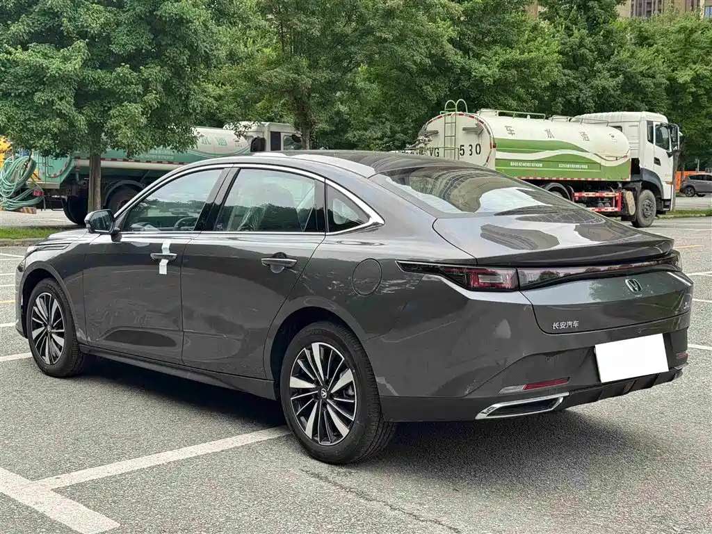 Changan Eado PHEV 2026 — фото 12