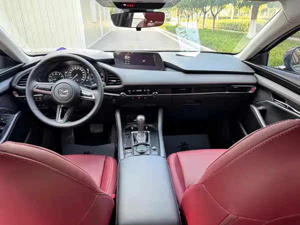 Mazda 3 Axela 2023