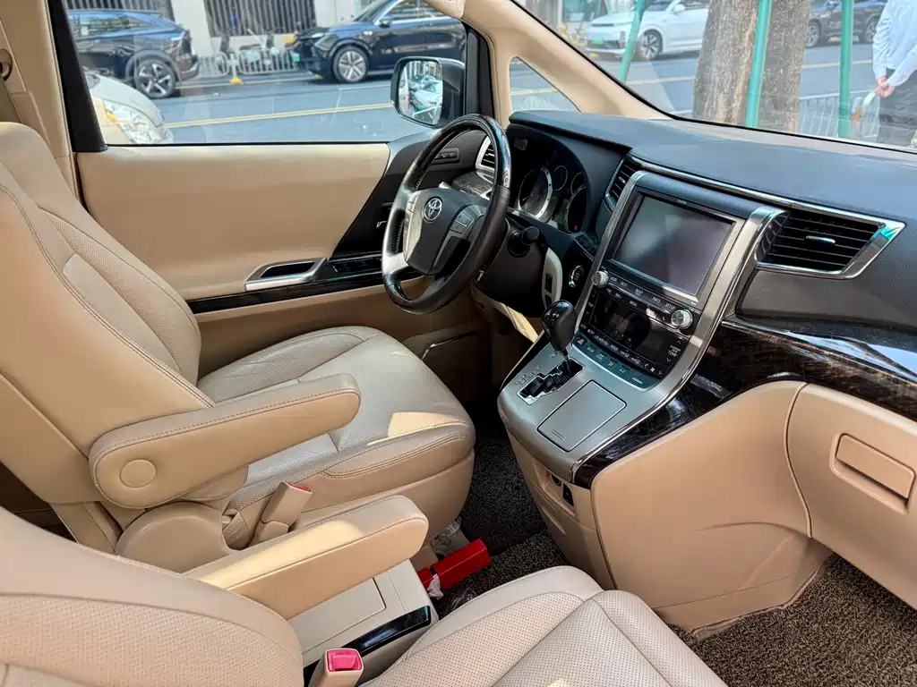 Toyota Alphard 2015 — фото 9