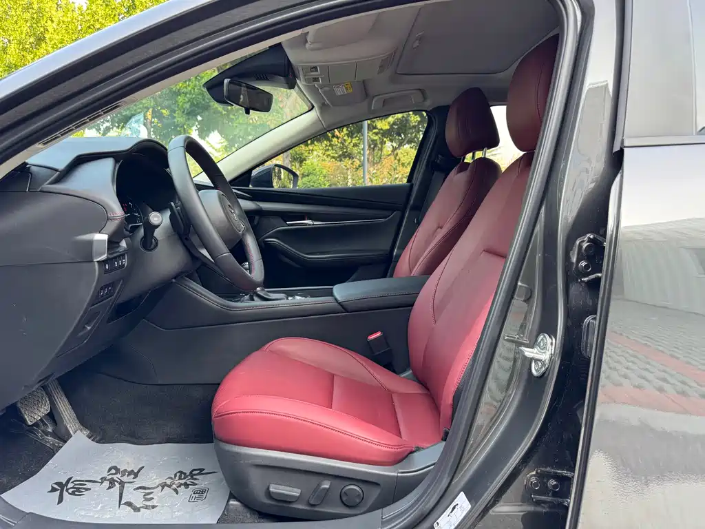 Mazda 3 Axela 2023