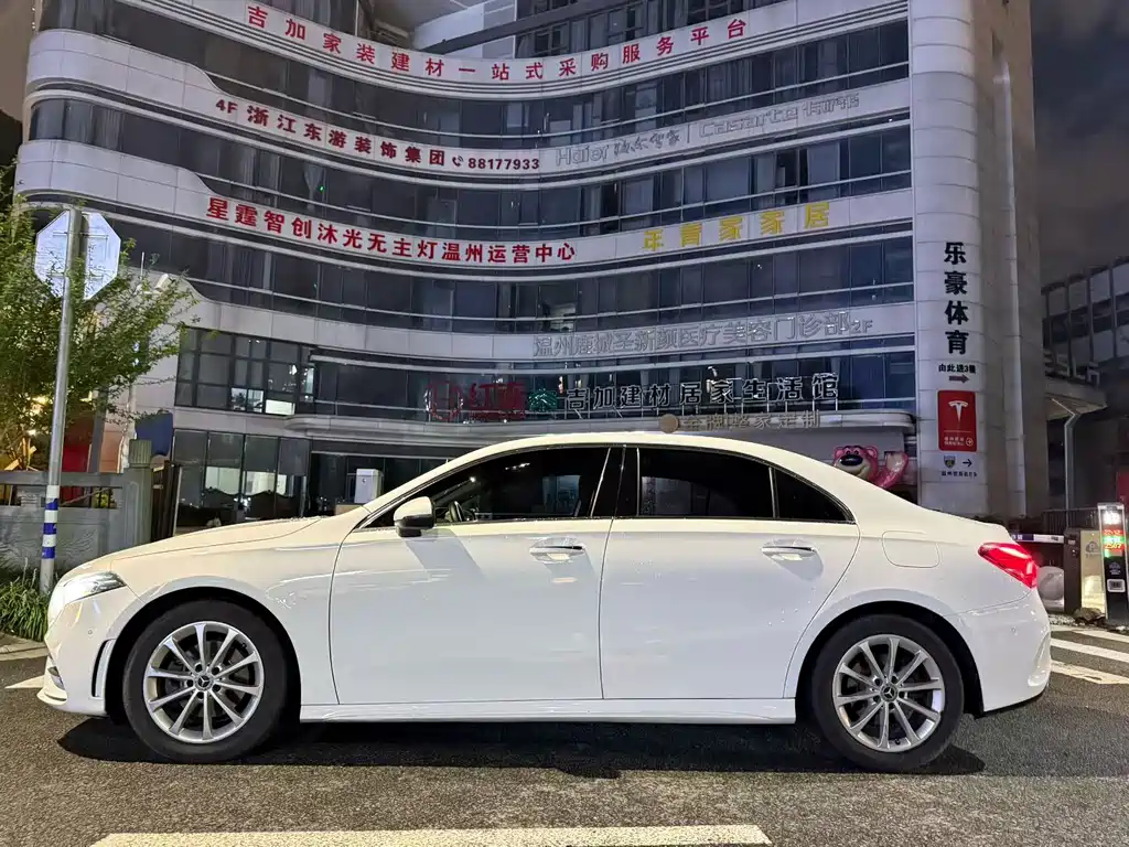 Mercedes-Benz A-Class 2020 — фото 3