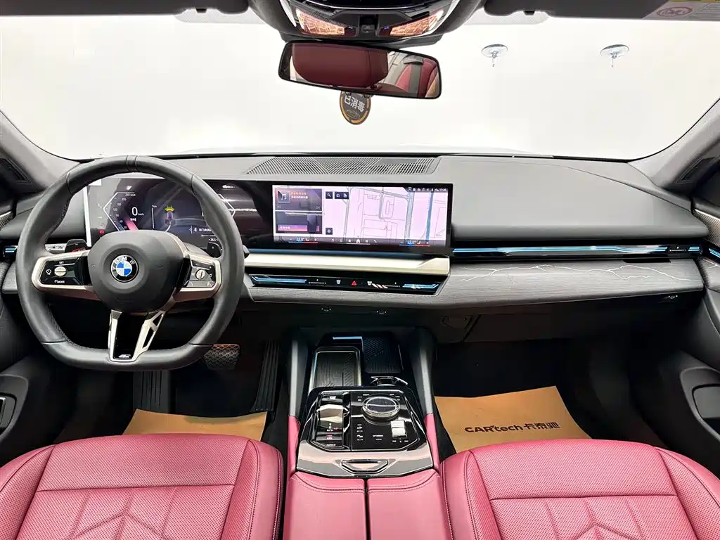 BMW 5 Series 2024 — фото 10