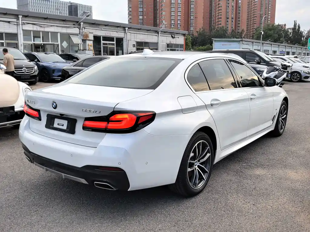 BMW 5 Series 2023