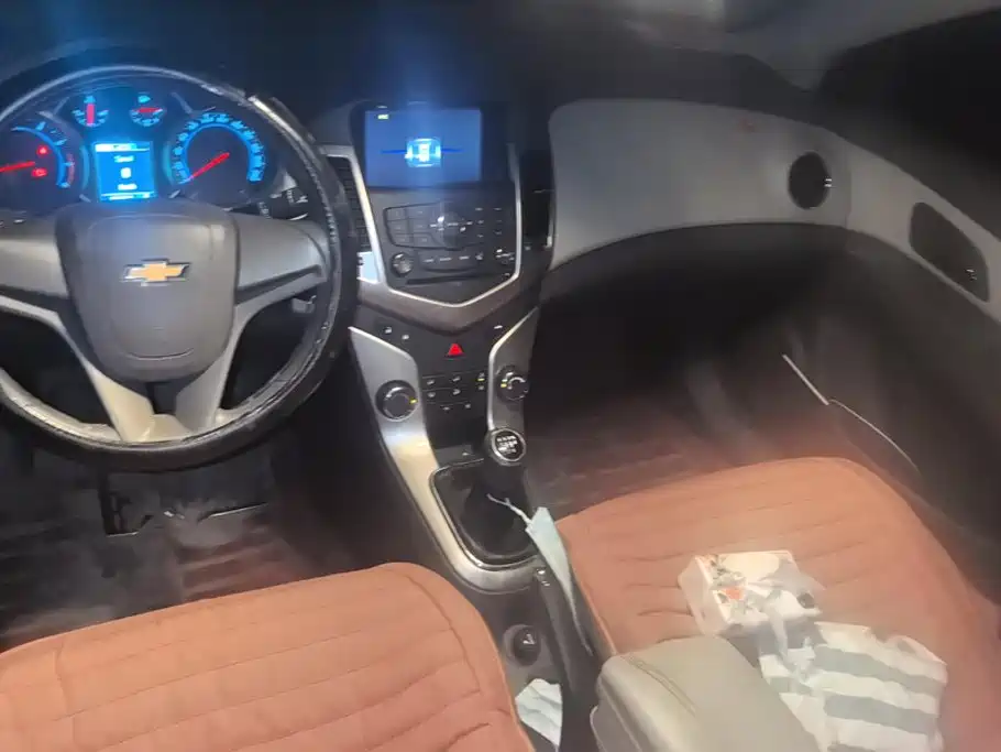 Chevrolet Cruze 2015 — фото 12