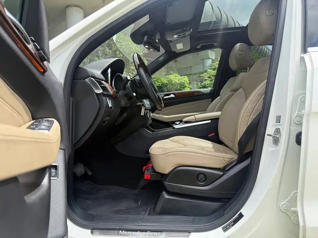 Mercedes-Benz M-Class 2014