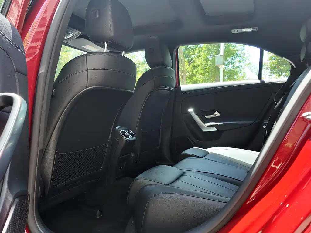 Mercedes-Benz A-Class 2021 — фото 13