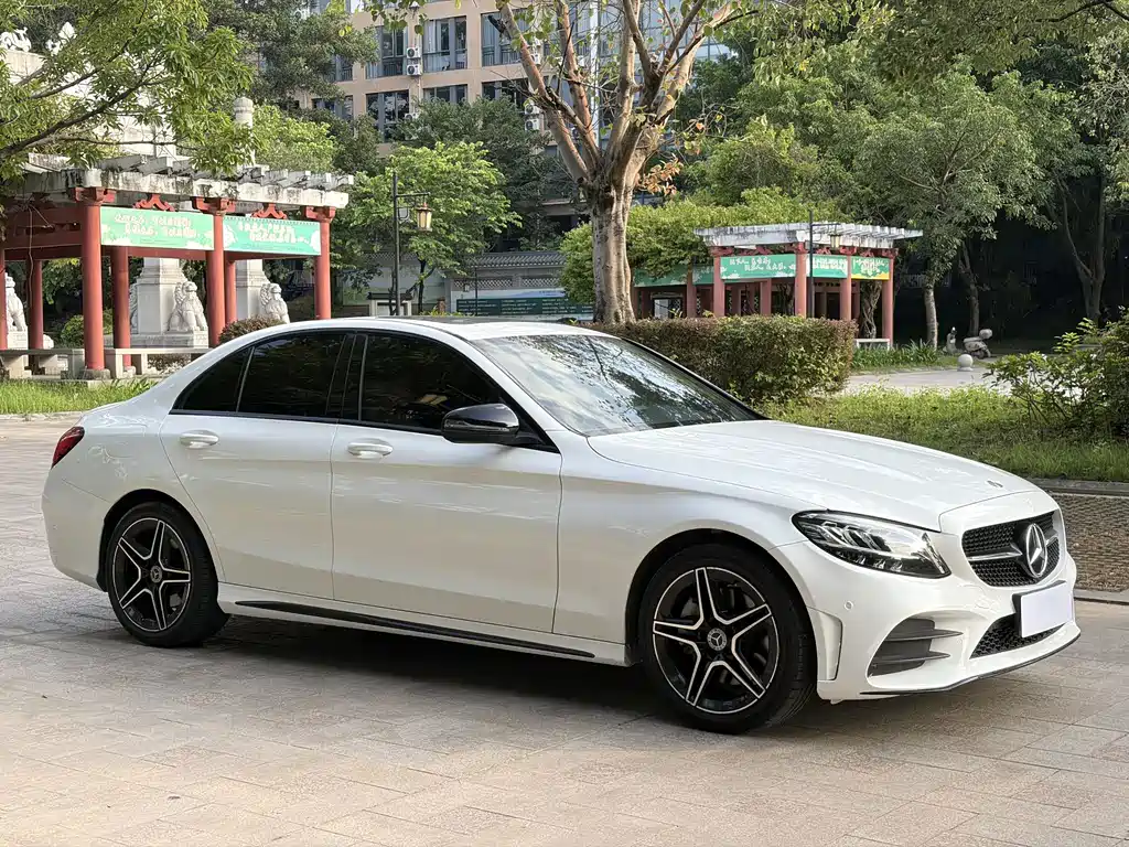 Mercedes-Benz C-Class 2021