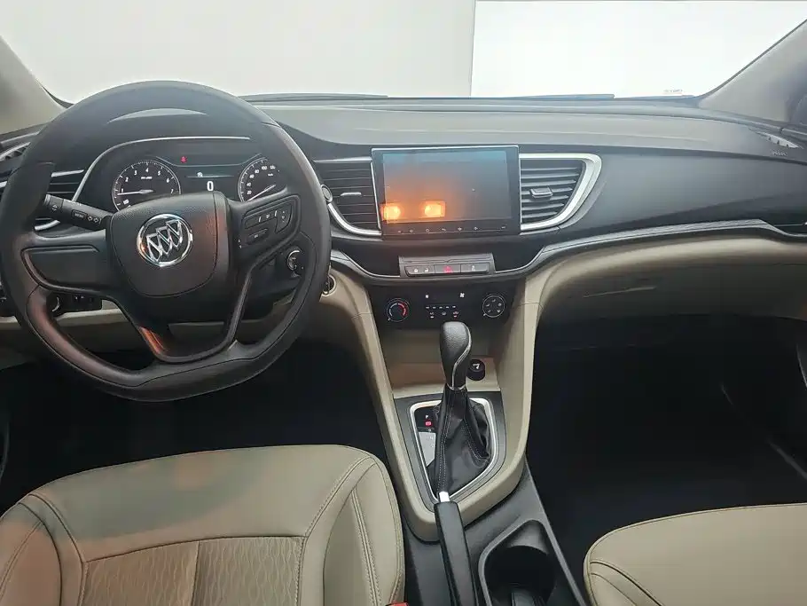 Buick Excelle 2017 — фото 12